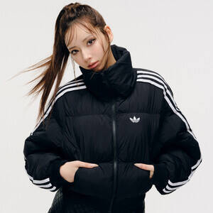 ぴょなが着こなす冬の「adidas Originals」:W CROPPED PUFF JKT
