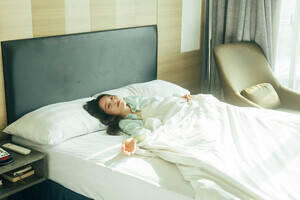 「高石あかりファースト写真集 幻灯」(東京ニュース通信社刊) 撮影/横山マサト