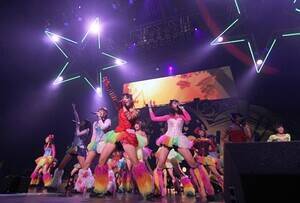 䕗߂ÂȂZepp Tokyoł2nd}Cu𐬌A܃X[p[A[iւ̓Jʏq(C)De-View