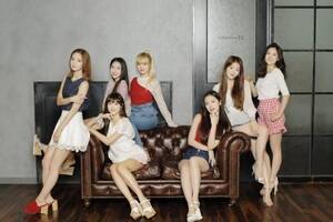 K-POPK[YO[vuOH MY GIRLvA22̏t@bVGwRayx8iw̗FЁjɓoB