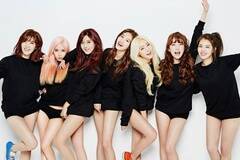 10A؍\EsIsbN~[YCuz[ōsw؃AChT~bg in SEOULxɏoArainbowB