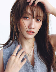 『andGIRL』冬号(DONUTS)に登場する谷まりあ