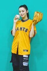 �W���C�A���c�̃��j�t�H�[���p�œo�ꂵ���r�c�G���C�U