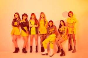 MOMOLAND