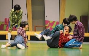 u on STAGE `SIX MENfS SHOW TIME 3`vQlv̖͗l