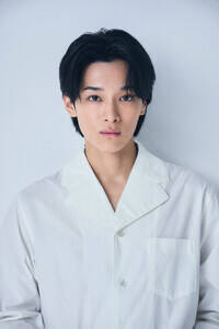 MR8F{吶