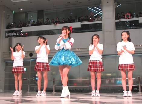 2���ɍs��ꂽ�^��b���؂̃C�x���g�Ńo�b�N�_���T�[���Ƃ߂��n���v�����C�������B�@�iC�jORICON DD inc.