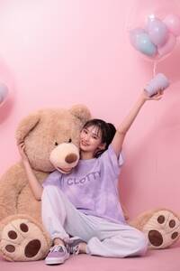 Girls2̃o[A؍uhuCLOTTYvƃR{B