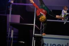 wvXEIuEXgCh THE LIVE STAGE Gs\[h2xQlv