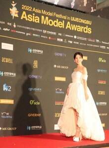 �A�W�A�X�^�[�܂���܂�������ȂȂ�