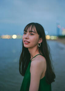 『井桁弘恵写真展 つかのま』開催