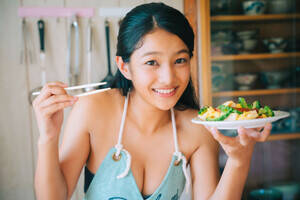 虹咲カリナ1stDVD『雨上がり!18歳!!』(C)2026 Liverpool