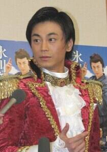 �A���R�[���̈ߑ��ŋL�҉�ɓo�ꂵ���X�삫�悵�B�X��H���A�ߑ��̃e�[�}�́u�Y���h�R�����v!