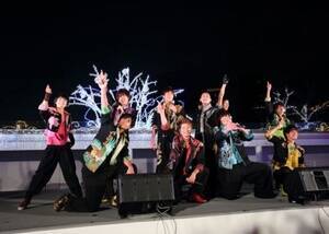 1000l̃t@̑OŃptH[}XIBOYS AND MENB