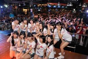 AKB48 Team8sȂt@~[eBO̖͗l(C)AKS