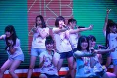 AKB48 Team8sȂt@~[eBO̖͗l(C)AKS