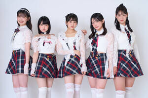 つんく♂が楽曲を提供しプロデュースを手掛ける次世代アイドル・Sparkling Eyes