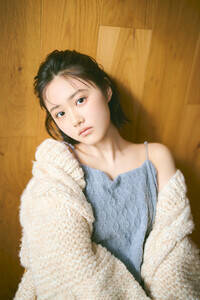 『原菜乃華カレンダー 2026.04-2027.03』(C)KADOKAWA/撮影:熊木優