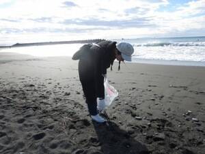 2017NȂC[WK[̗؂AwbhhōsȂꂽwLUKE'S BEACH CLEAN UPxɎQB