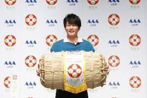 �R�`�̂��āw���ہx�̐VCM���\��ɏo�Ȃ����c���\