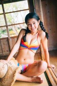 虹咲カリナ1stDVD『雨上がり!18歳!!』(C)2026 Liverpool