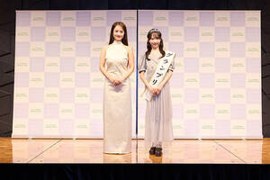 「PLATINUM NEW STAR PROJECT」グランプリの朝凪りおなさん(右)とプレゼンターとして登壇した谷まりあ(左)