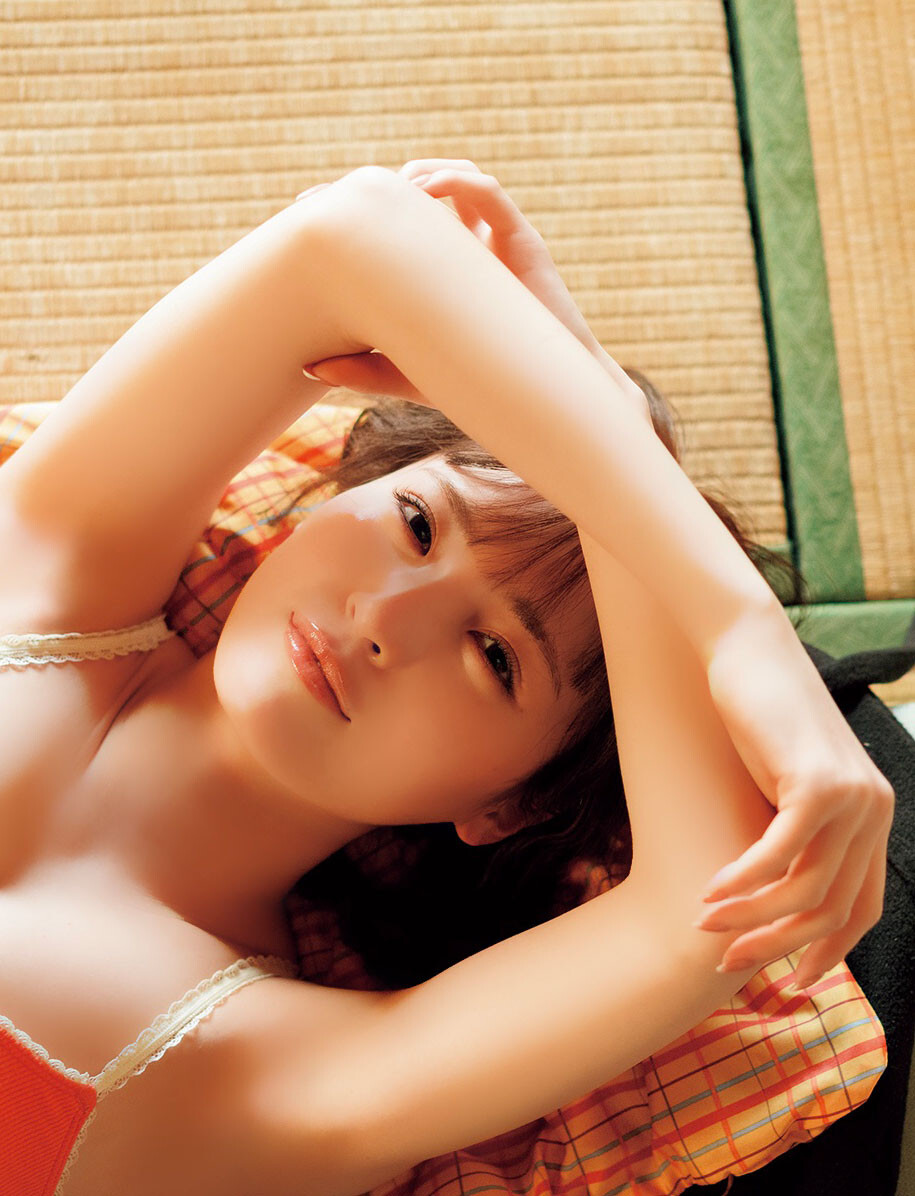 由良ゆら:撮影/鈴木ゴータ「ENTAME0.36 sec vol.01」(徳間書店)