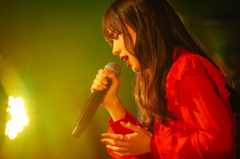 ꎓq̃\CuuMTV LIVE SESSIONS: Kyoko Saito from Hinatazaka46vPhoto by Rz