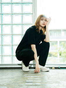 AWF߁^wTC][x2025N8@ʐ^^KOBAAX^CO^Ec~TIAwAECN^CHIKA KEISUKE