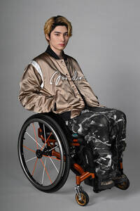 4���� ���j����w�f�h�e�s�x�ɏo������{�c����iC�jTBS