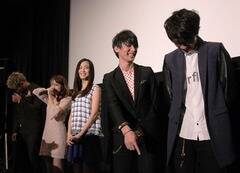 ϋqo[InΊ̈AƂȂ@(c)DeView
 
