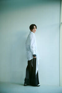 『明石陸 calendar2027.04-2028.03』発売決定(C)KADOKAWA/写真:熊木優