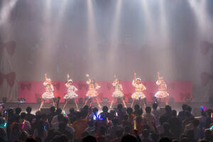 �wLuce Twinkle Wink�� Live Tour2025 �`Immutable RIIbon*�`�x���b����K�[�f���z�[���i�B�e�^���R�t���j