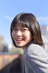 新垣結衣 川口春奈 池田エライザら人気女優を輩出した雑誌 二コラ その人気を支えるオーディション選出の 二コラモデル ニュース Deview デビュー