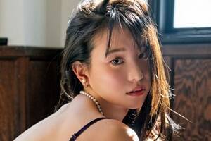 永尾まりや写真集『ヤバイ!まりや。』(ワニブックス 撮影:西條彰仁)