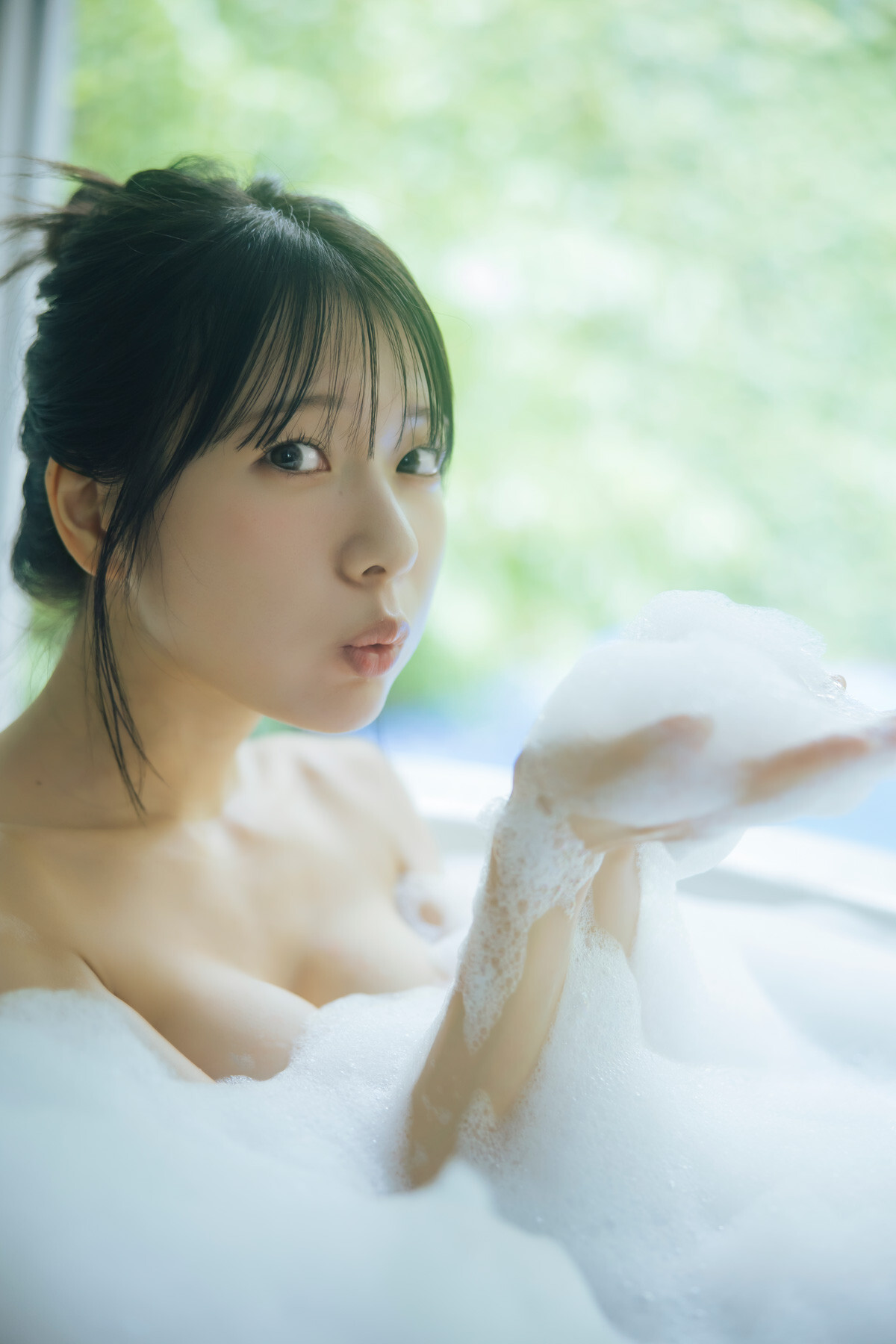 ���䂢�F�w�����O�h���S���G�C�W VOL.34�x(C)KADOKAWA