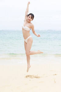 �u�~�XSPA!2025�O�����v���v���l�������O�ؗD�ʂ̎ʐ^�W�wSPA!�f�W�^���ʐ^�W�@�~�XSPA!2025�^�O�ؗD�ʁu���L�t�F�C�X�̏_����{�f�B�v�x�i�}�K�Ёj����������A�D�]�ɂ����ʃJ�b�g�����J���ꂽ�B�@����o�ꂵ���O�ؗD�ʂ́A1999�N���{���܂�B���Z�̓N���V�b�N�o���G�A�p��B��̓J���I�P�A�Q�[���Ae�X�|�[�c�ϐ�B�@���N�P��̃O�����v����܎҂����ɂ��O���r�A�B�e������Ŋ��s���ꂽ�B�X�����_�[���o����̃p�[�t�F�N�g���{�f�B�A�����Đ^���Ԃȃ����W�F���[�ł̔M���ۂ��������A�ō��ɃZ�N�V�[�Ɗ�����J�b�g���\���ɍ̗p����Ă���B�@����ɓ`���̏����r�L�j�ŁA�z�b�v�E�X�e�b�v�E�W�����v�����Đ�����