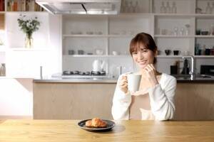 ق̂uKUROTTEA COFFEE CLEANSEṽC[WLN^[ɏACB