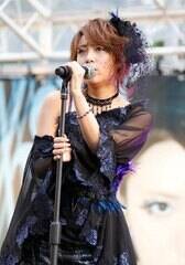 3AVhXe[VXNGAɂăTvCỸ\fr[LOCxgJÂAKB48Eē݂̍Ȃ݁B 