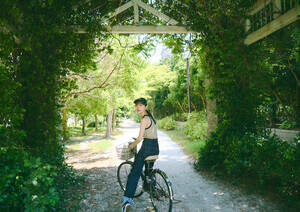 『井桁弘恵写真展 つかのま』開催