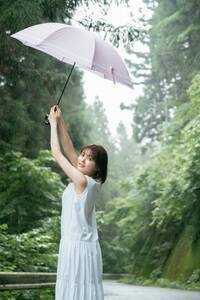 久間田琳加、7月13日発売の『週刊少年サンデー33号』(小学館)の表紙&巻頭グラビアに登場。