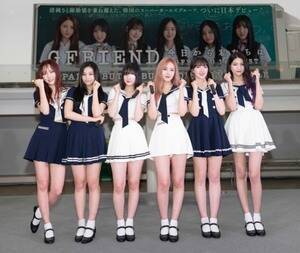 ؍6lgK[YO[vEGFRIENDA{fr[Aow玄 `GFRIEND 1st BEST`xLOt[CuJ