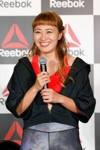 Reebok̃g[NCxgŌێRjށB