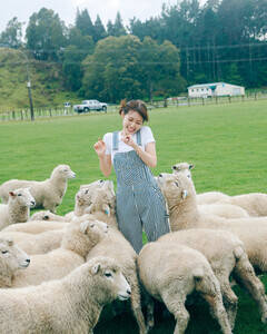 櫻坂46・松田里奈 1st写真集 24時間限定特典「金運アップおまじないカード」