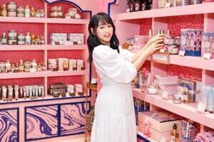 �wSABON Holiday Collection 2022�x�X�y�V�����y�[�W�ɓo�ꂷ�������ގq