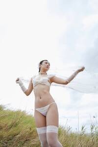 八代みなせ10年ぶりのグラビア復帰作『八代みなせ/Lisianthus』(C)Line Communications.,Inc.