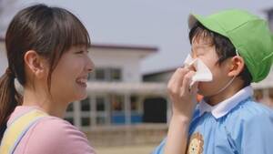 新垣結衣、クリネックス新CM「クリネックス 新垣先生と園児たち 〜鬼ごっこ〜」篇に出演(5日8日~)