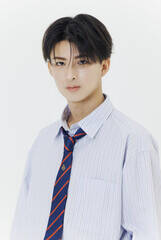 ���ҁF�ݔg�u���i�����Ȃ݂�����j