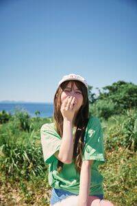 『さくら1st写真集 咲く―At Twenty―』(宝島社)