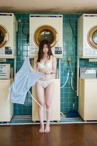 �u�R�{��1st�ʐ^�W�i���j�v�i�����j���[�X�ʐM�Њ��j �B�e�^HIROKAZU